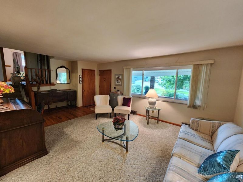 5619 Woodhaven Drive, Green Township, OH 45248 Photo 5