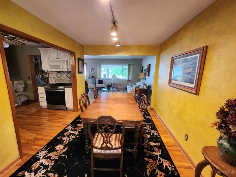 5619 Woodhaven Drive, Green Township, OH 45248 Photo 6