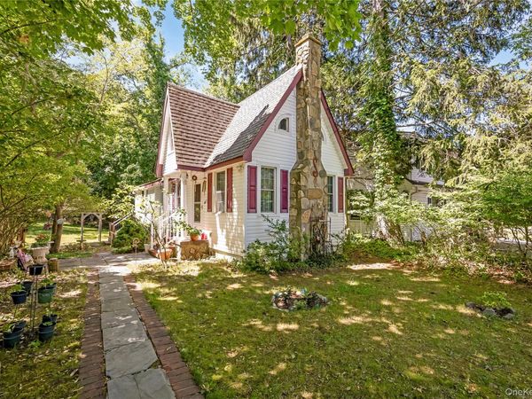 12 Valkyr Road , Rocky Point, NY 11778