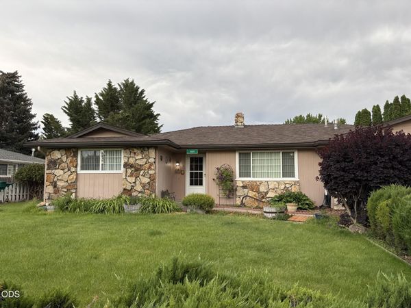 3937 Rio Vista Way, Klamath Falls, OR 97603