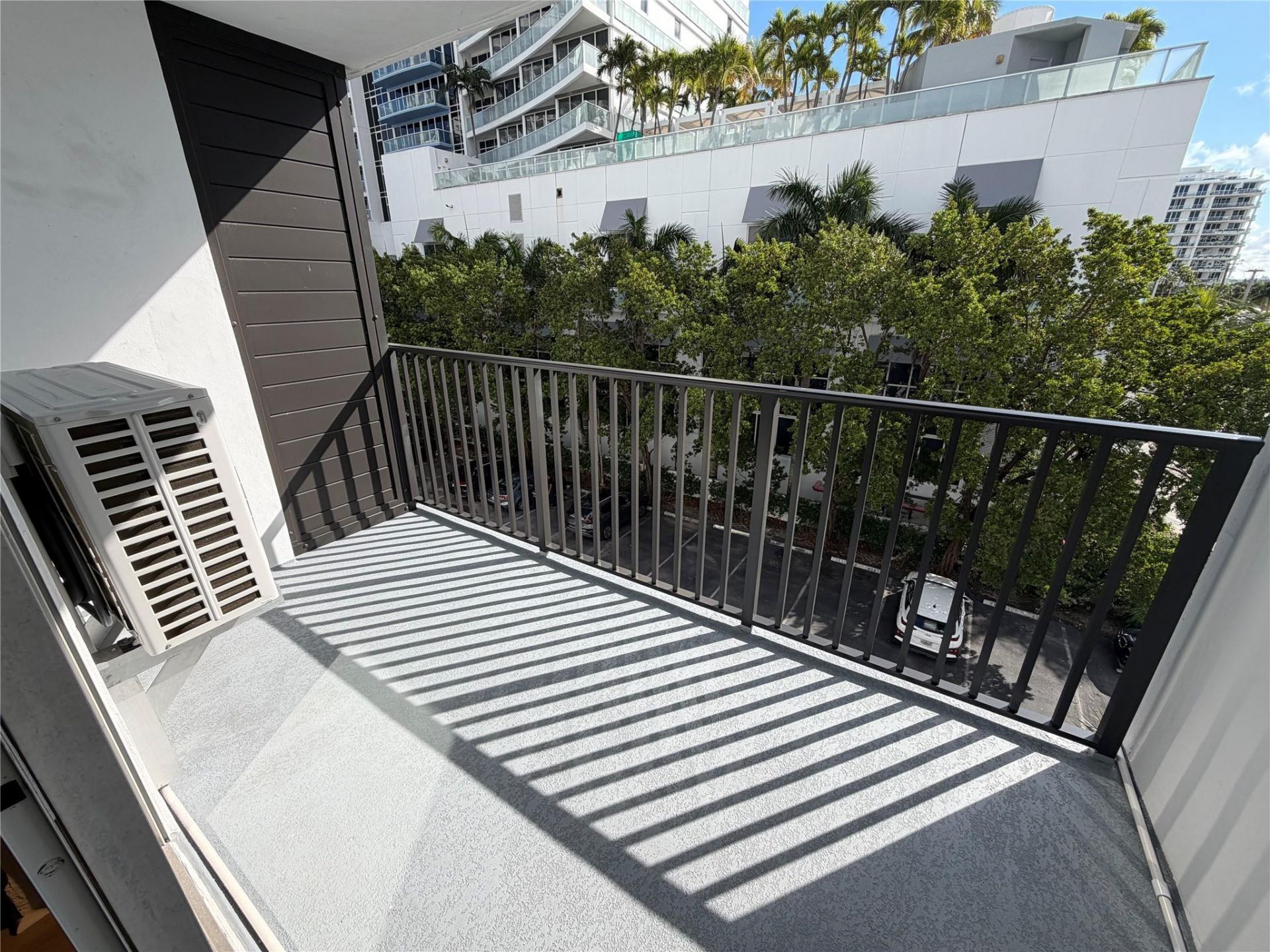 3000 Riomar Street, Unit 406, Fort Lauderdale, FL 33304 Photo