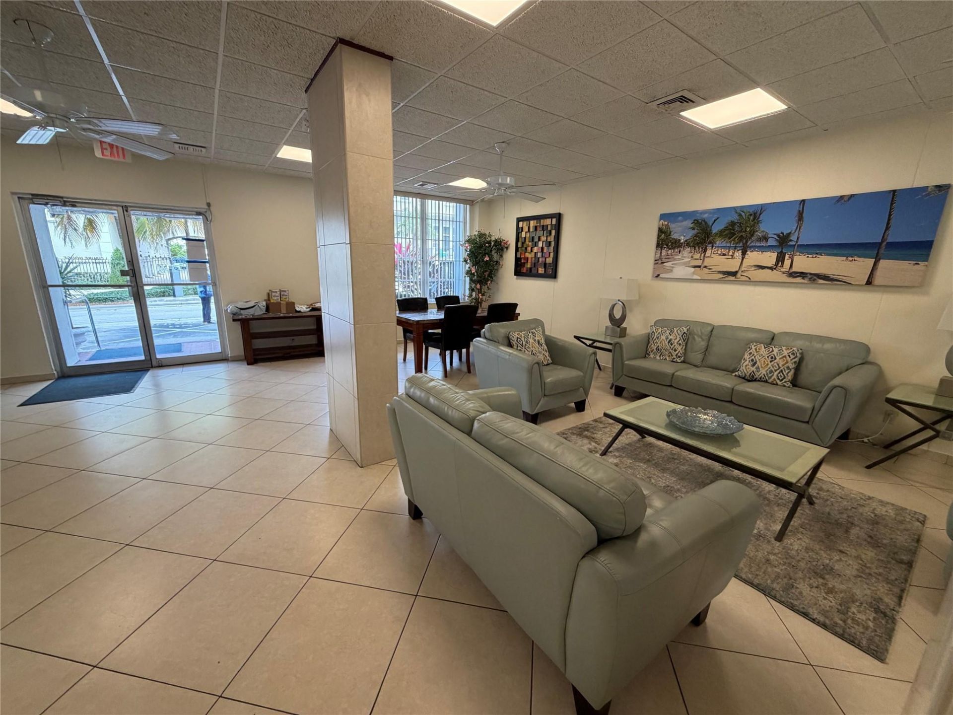 3000 Riomar Street, Unit 406, Fort Lauderdale, FL 33304 Photo