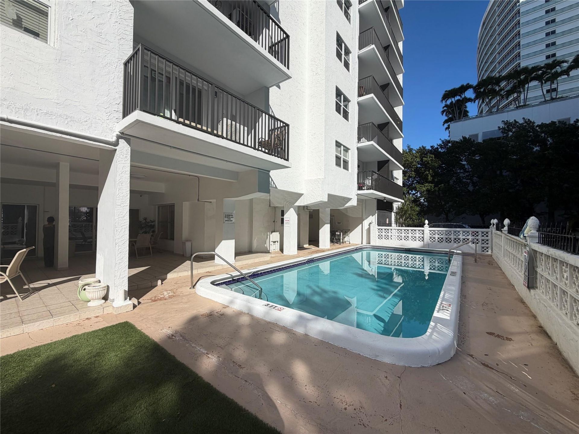 3000 Riomar Street, Unit 406, Fort Lauderdale, FL 33304 Photo