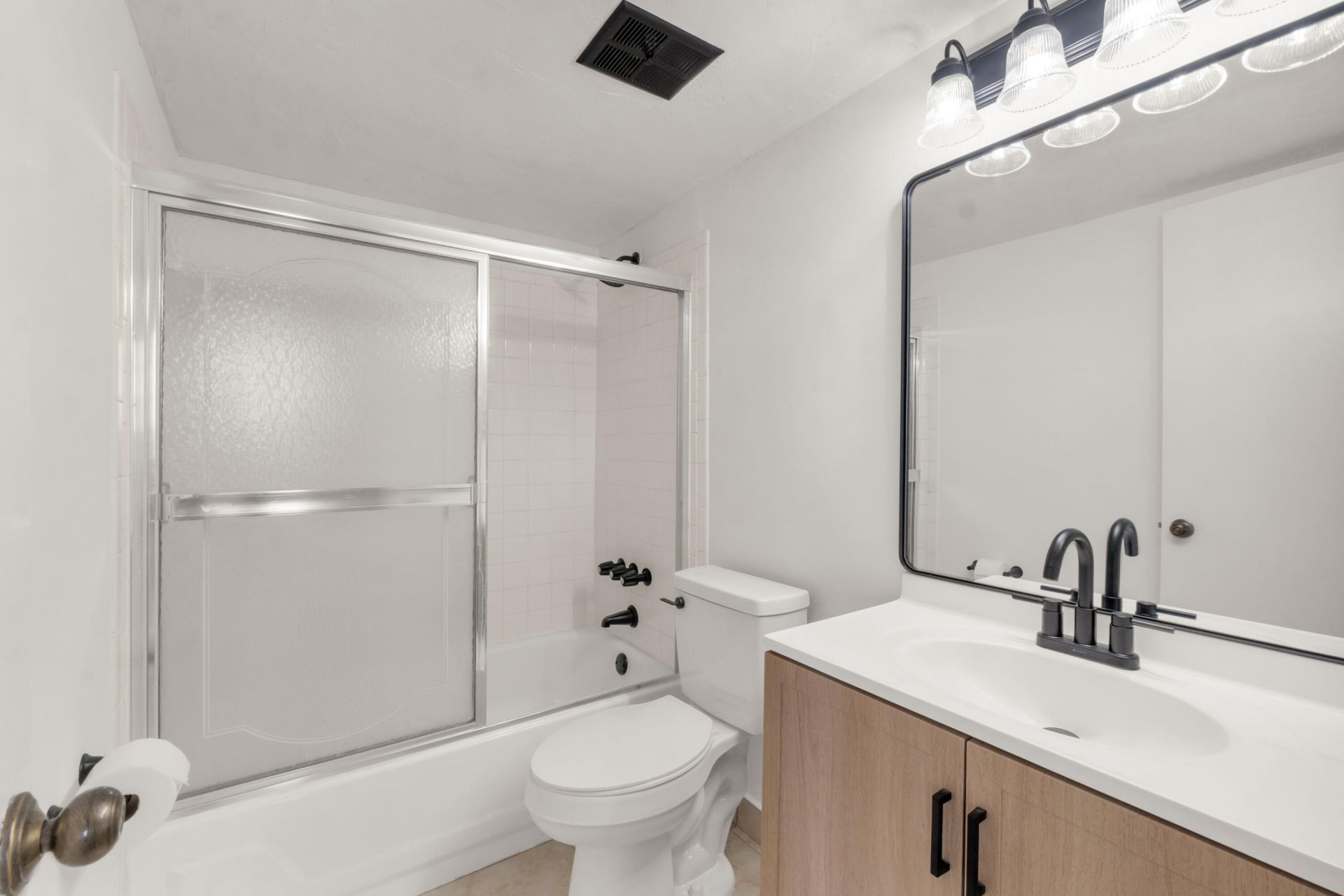 6190 Woodlands Boulevard, Unit 513, Tamarac, FL 33319 Photo