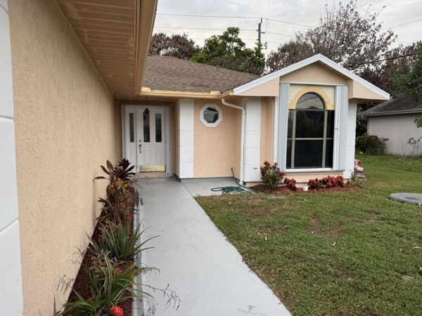 3053 SE Wake Road, Port St. Lucie, FL 34984