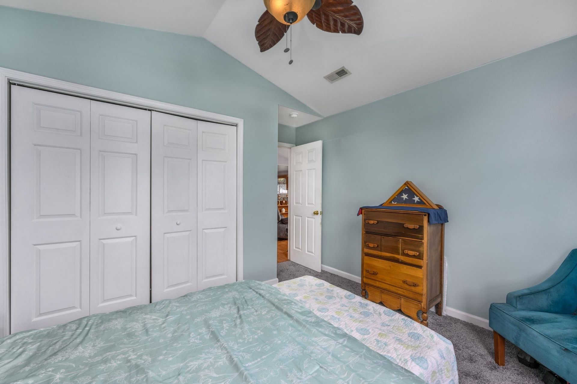 1001 Chateau Dr. Photo 13