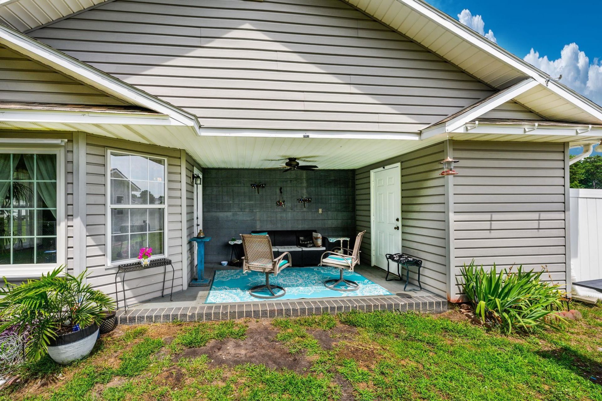1001 Chateau Dr. Photo 16