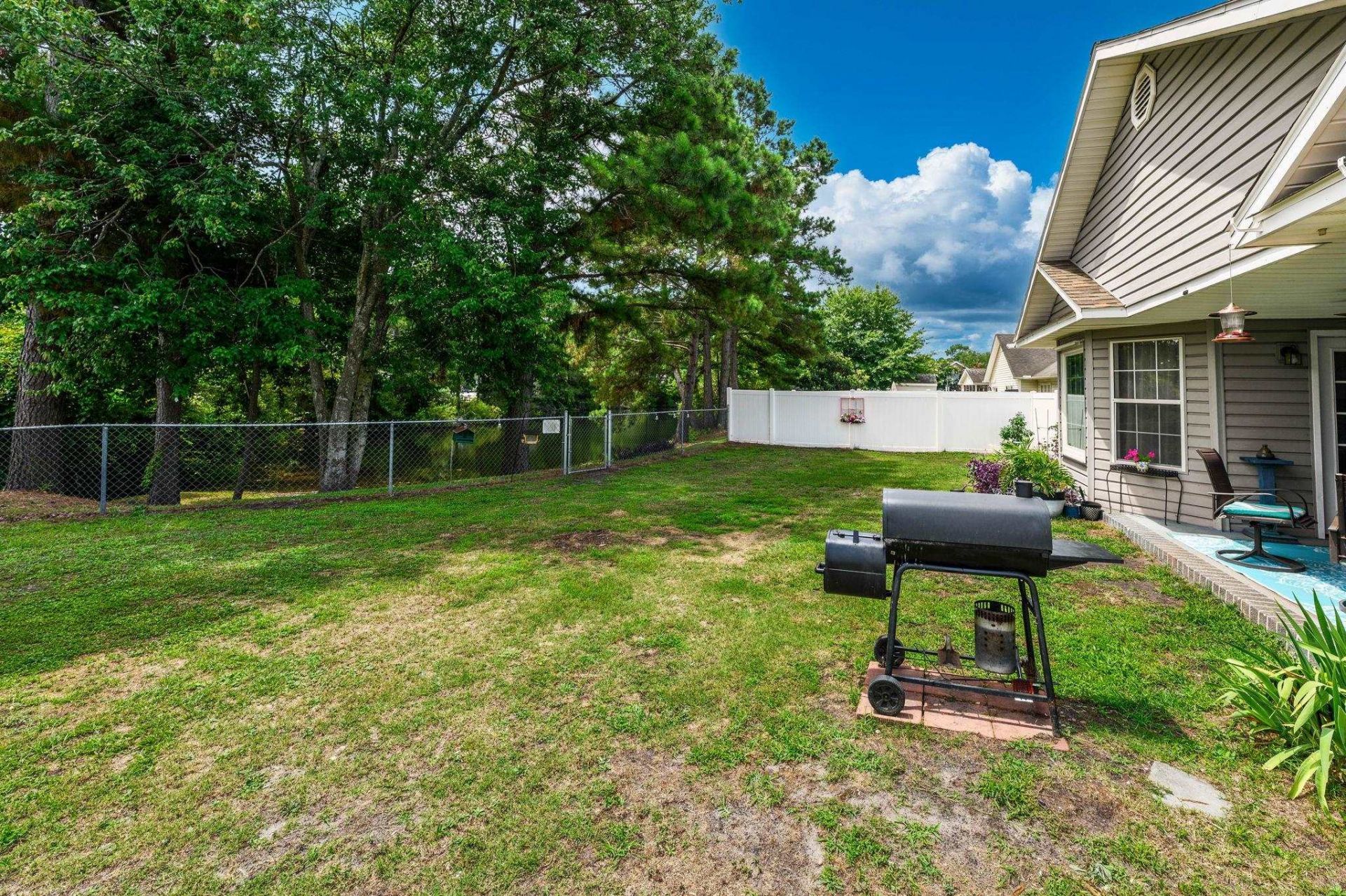 1001 Chateau Dr. Photo 25