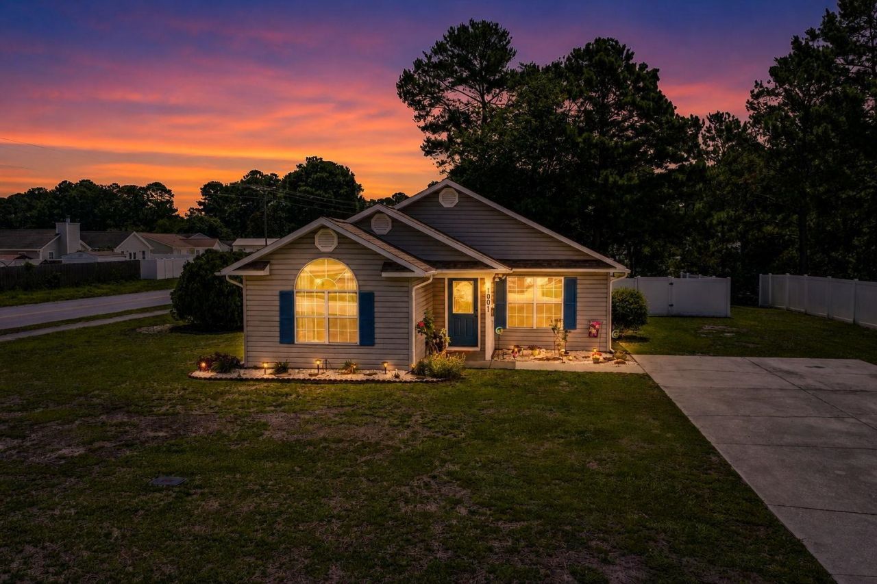 1001 Chateau Dr. Photo 27