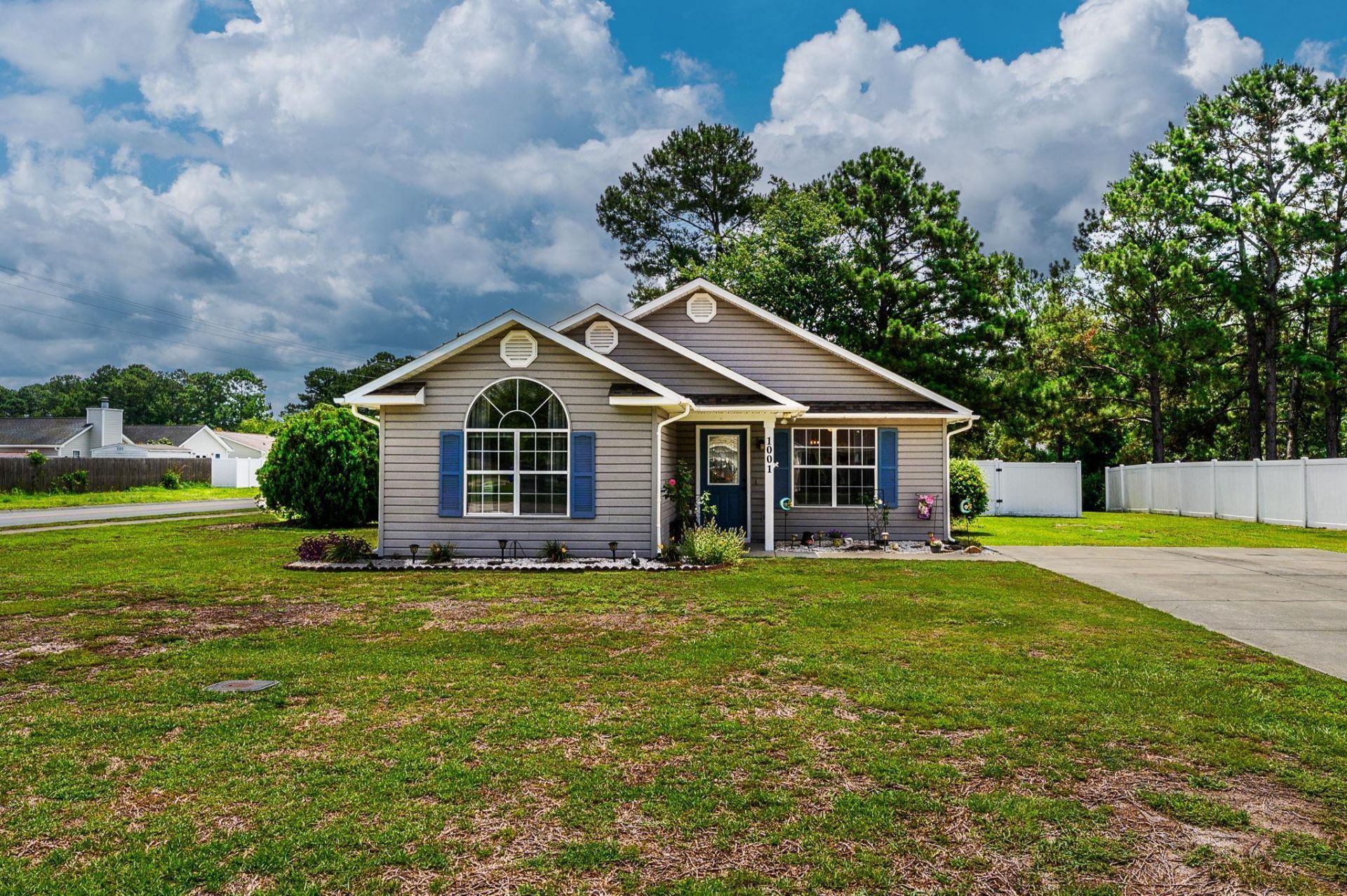 1001 Chateau Dr. Photo 30