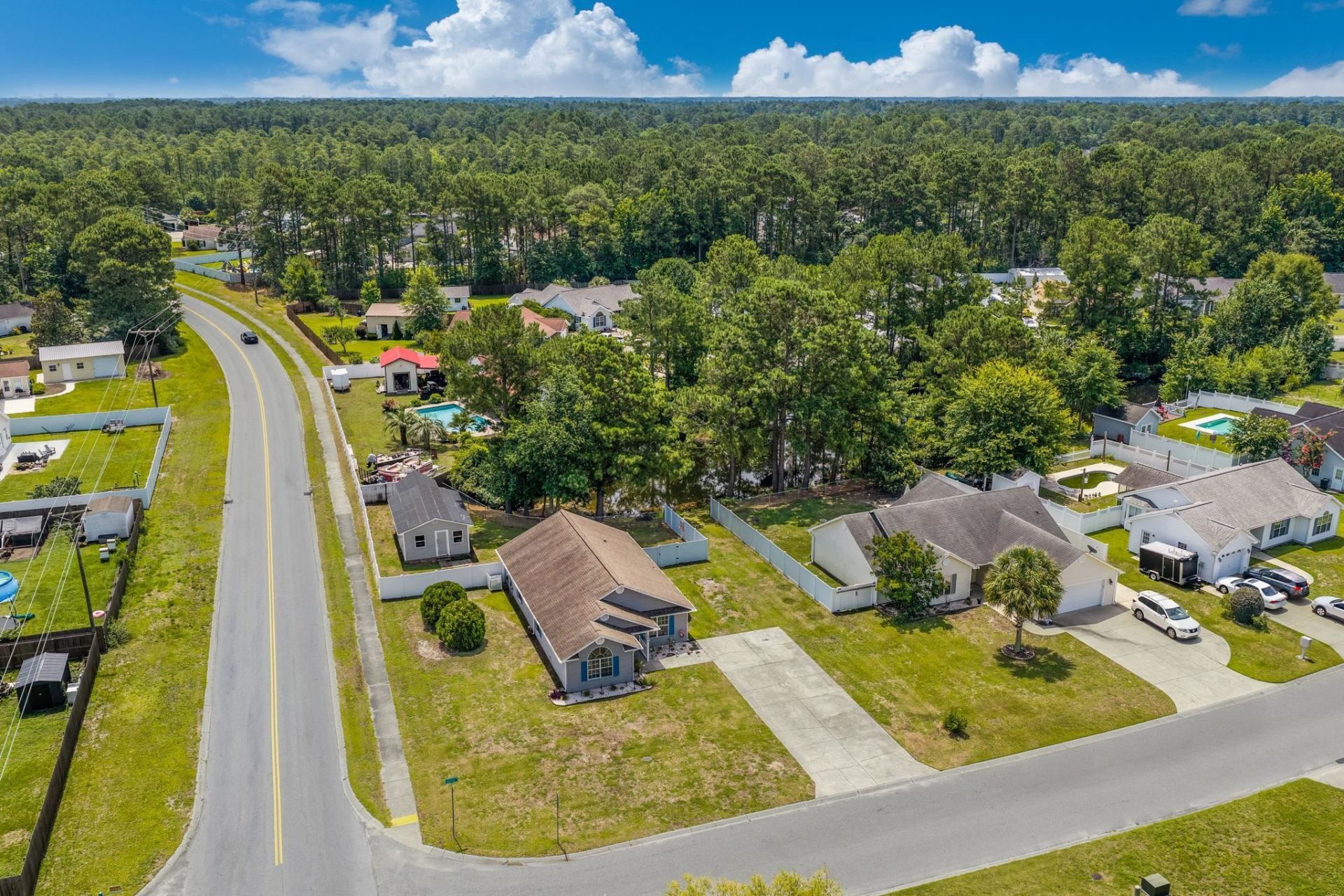 1001 Chateau Dr. Photo 33