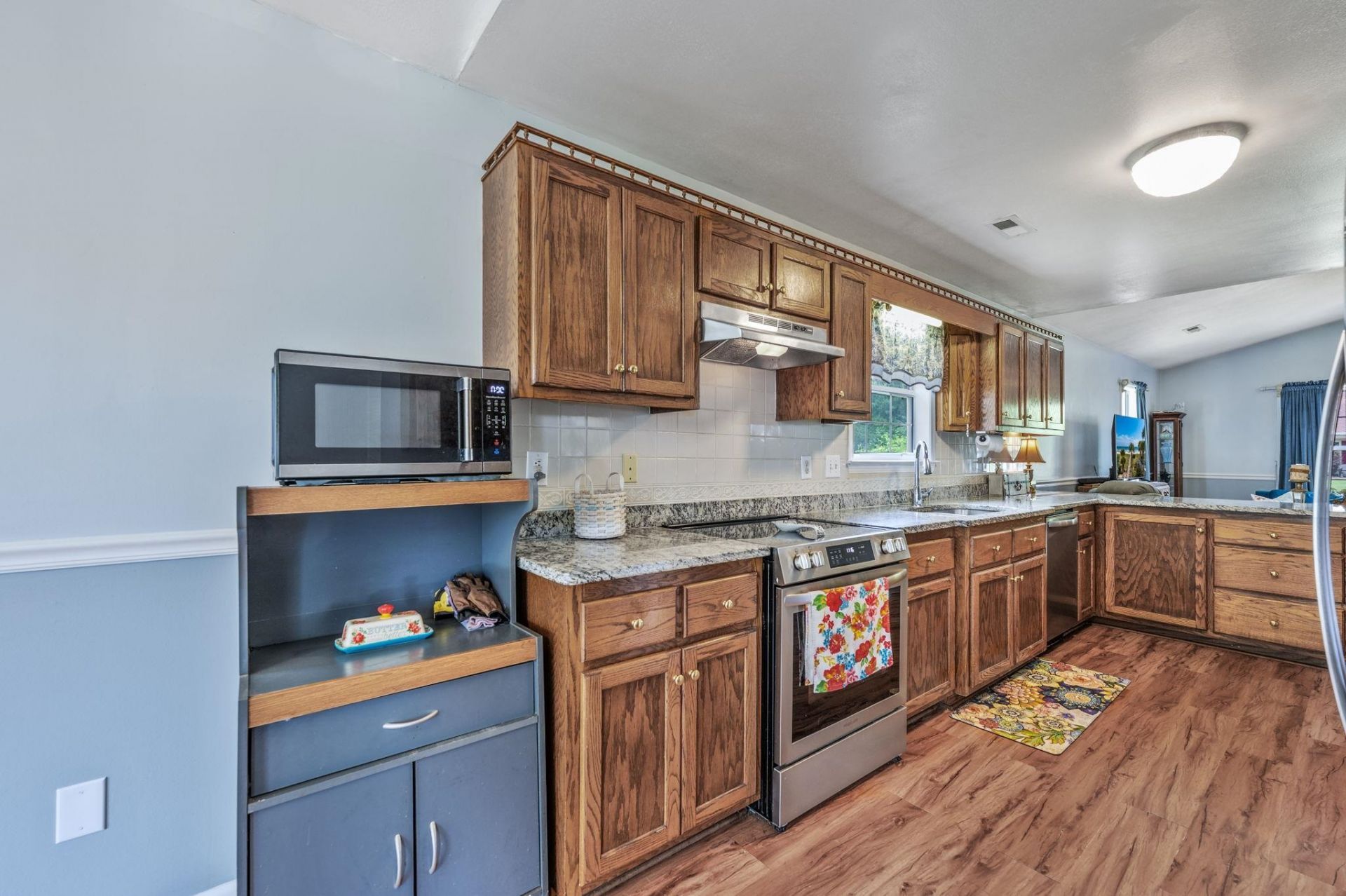 1001 Chateau Dr. Photo 5