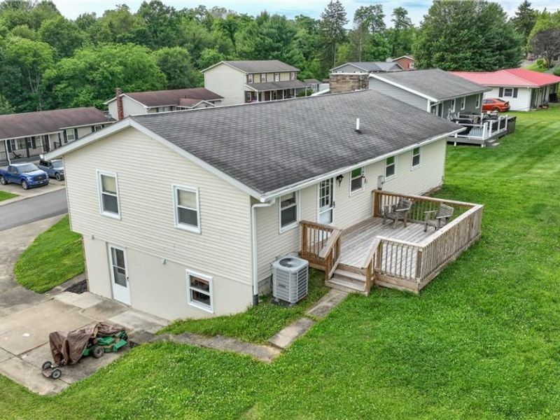 135 Pine Lane , Barnesville, OH 43713 Photo 4