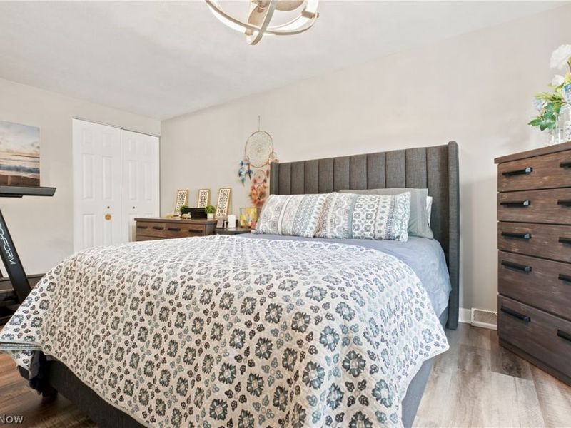20468 Williamsburg Court, Unit 208C, Middleburg Heights, OH 44130 Photo 15