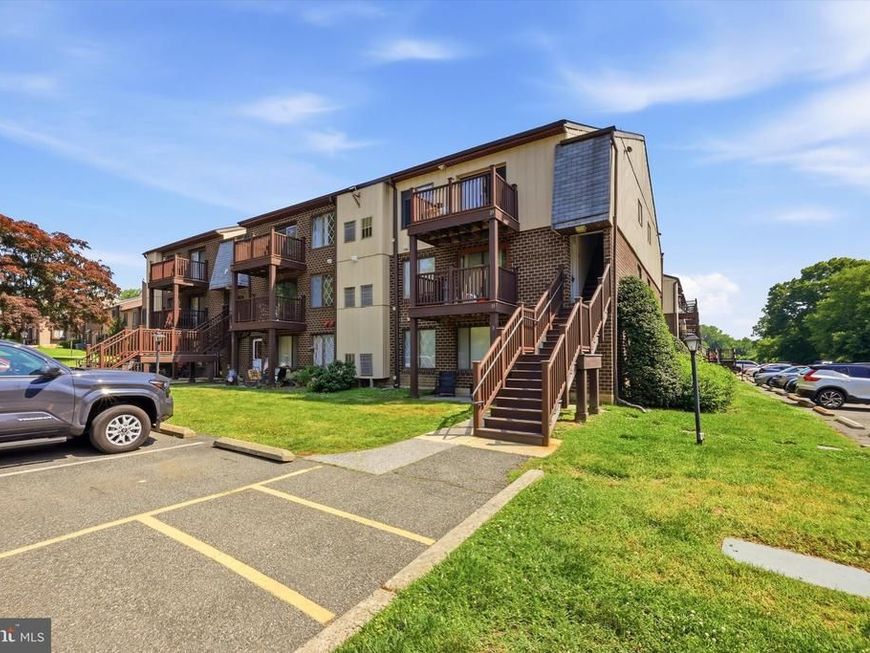 5200 Hilltop Drive, Unit 171, Brookhaven, PA 19015 Main Photo