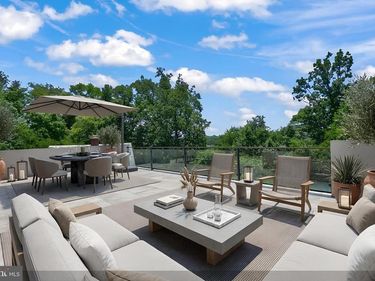 924 28TH STREET S, ARLINGTON, VA 22202