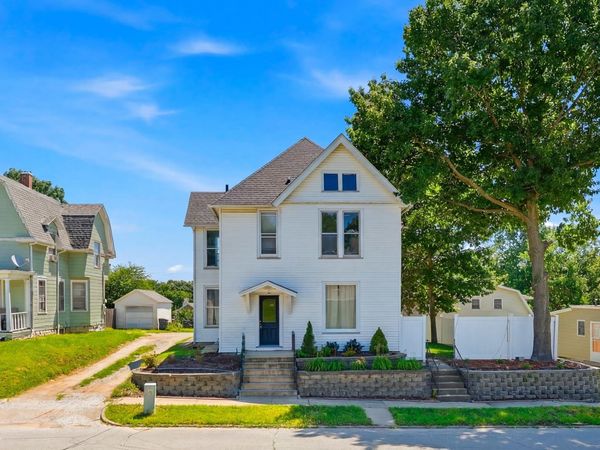 412 S Marshall Street, Burlington, IA 52601