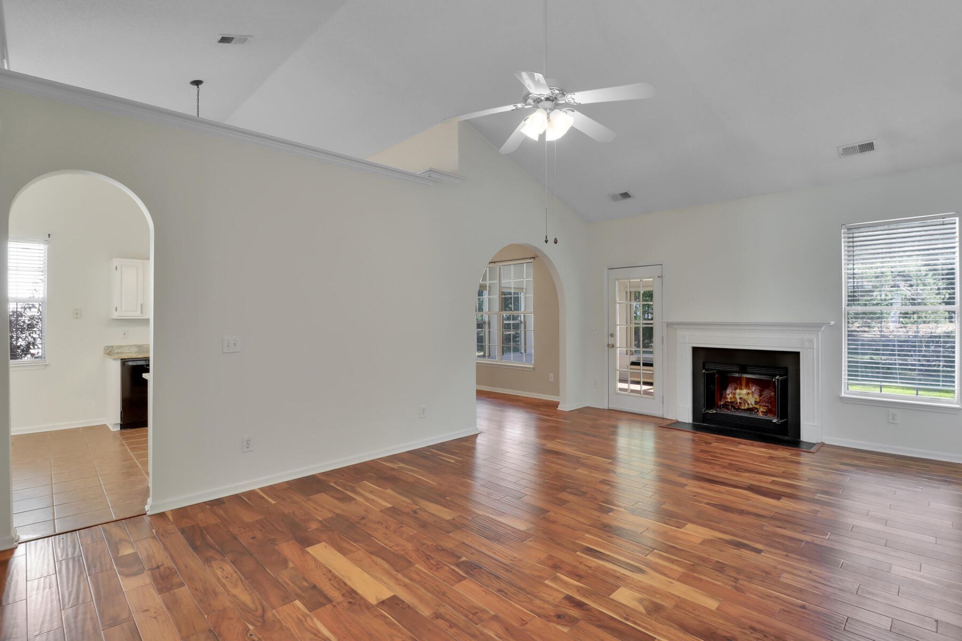 434 S Piazza Court Photo 6