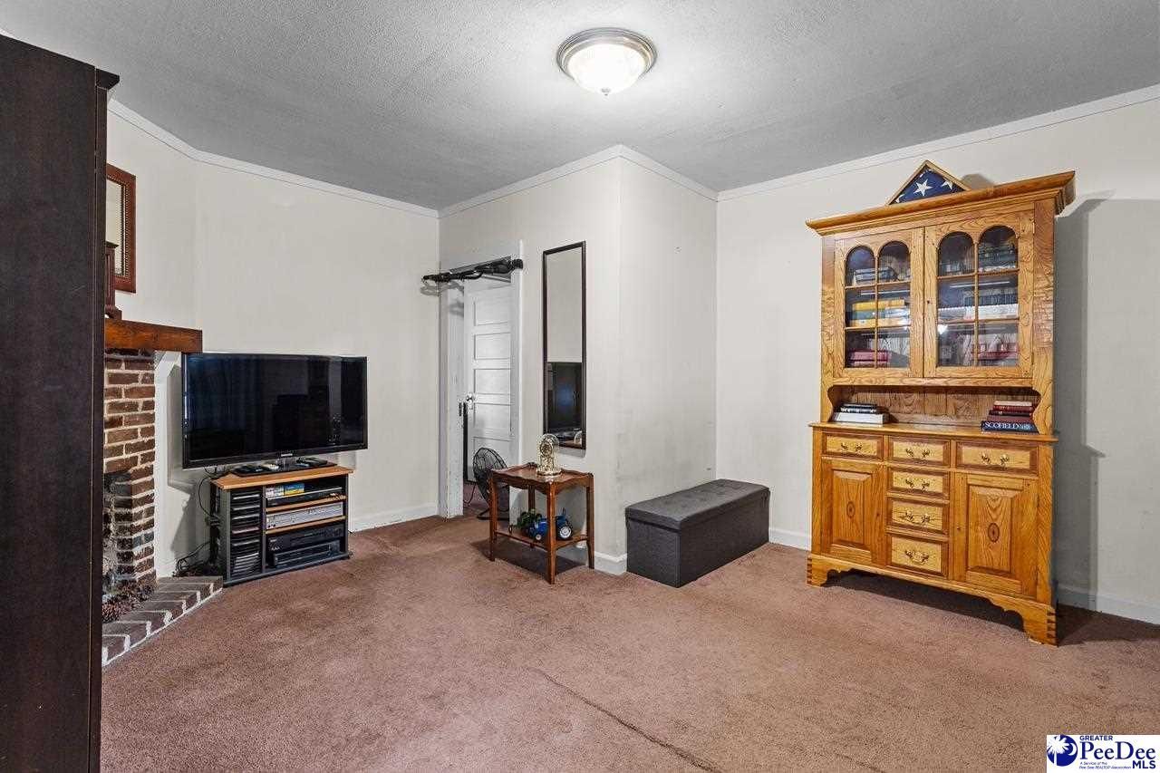 151 E. Pine Ave Photo 21
