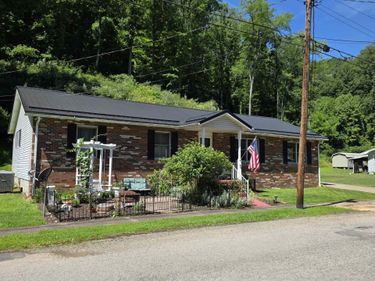 308 Cottage Avenue, Weston, WV 26452