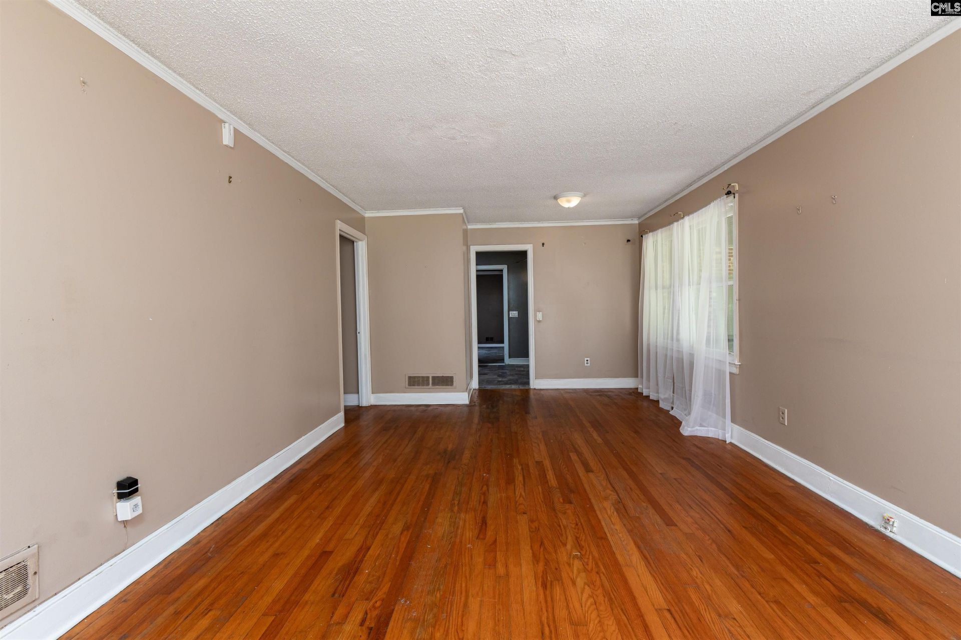 862 Stebondale Road Photo 6