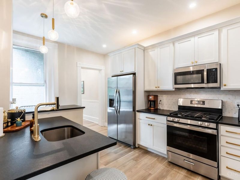2237 Loth Street, Cincinnati, OH 45219 Photo 7