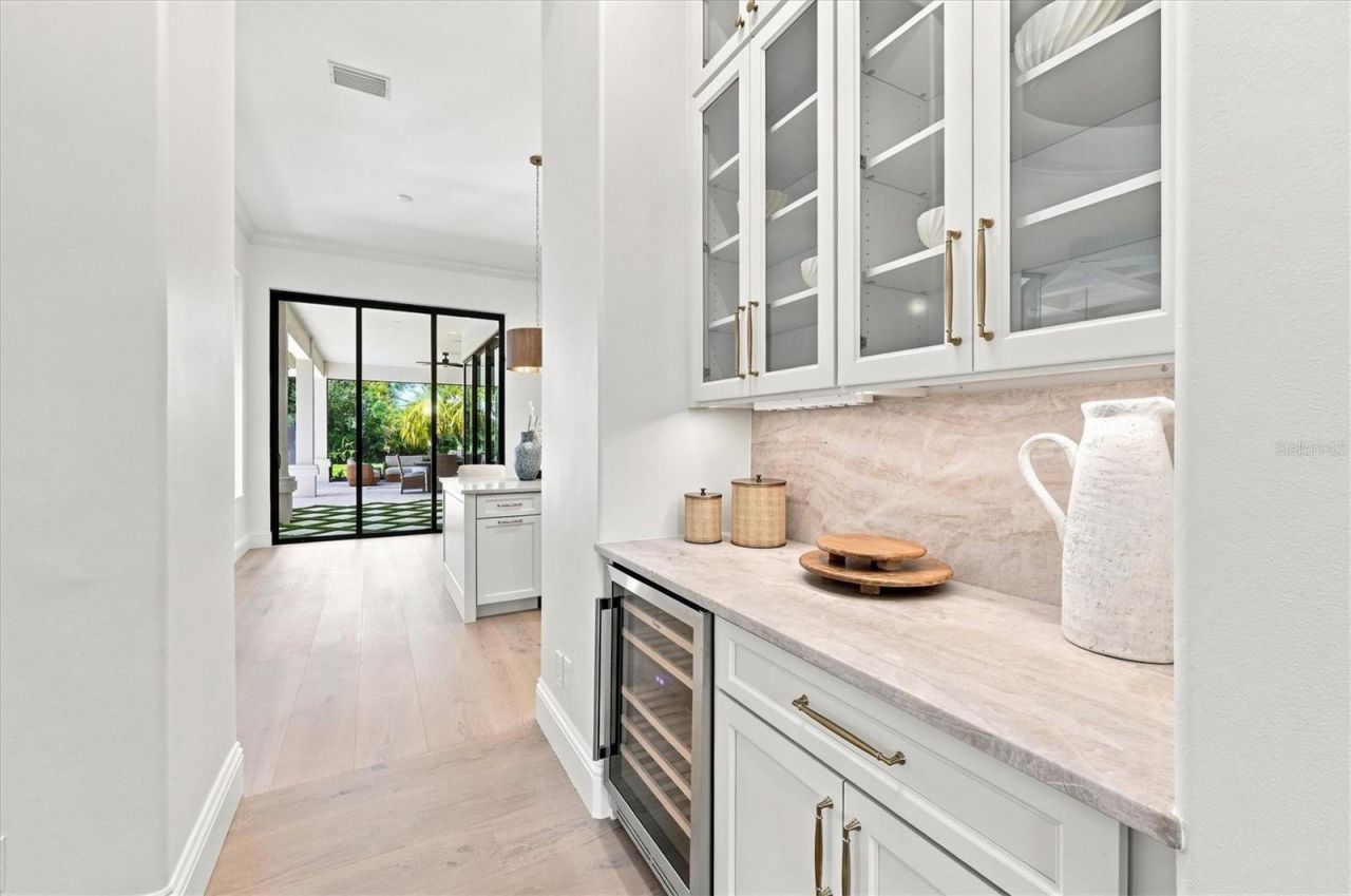 9261 Mcdaniel Lane, Sarasota, FL 34240 Photo