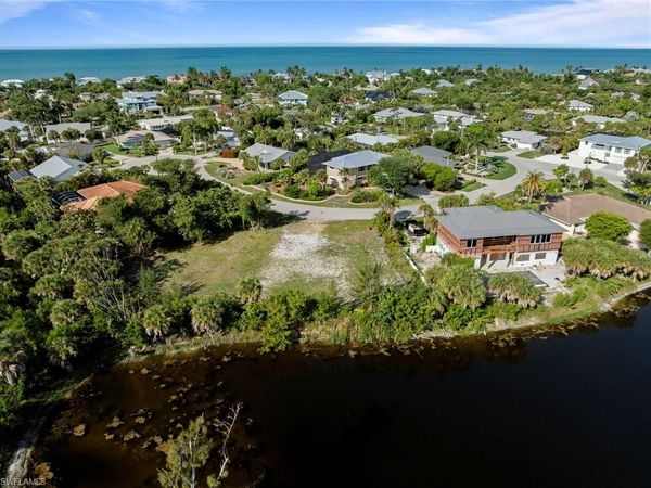 572 Chert CT , SANIBEL, FL 33957