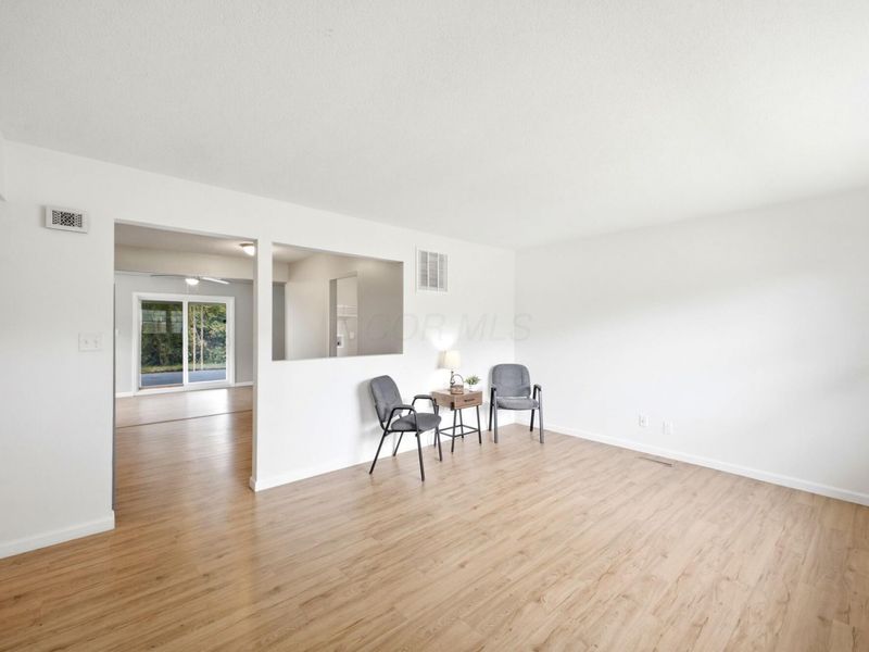 2541 Maybury Road, Columbus, OH 43232 Photo 3