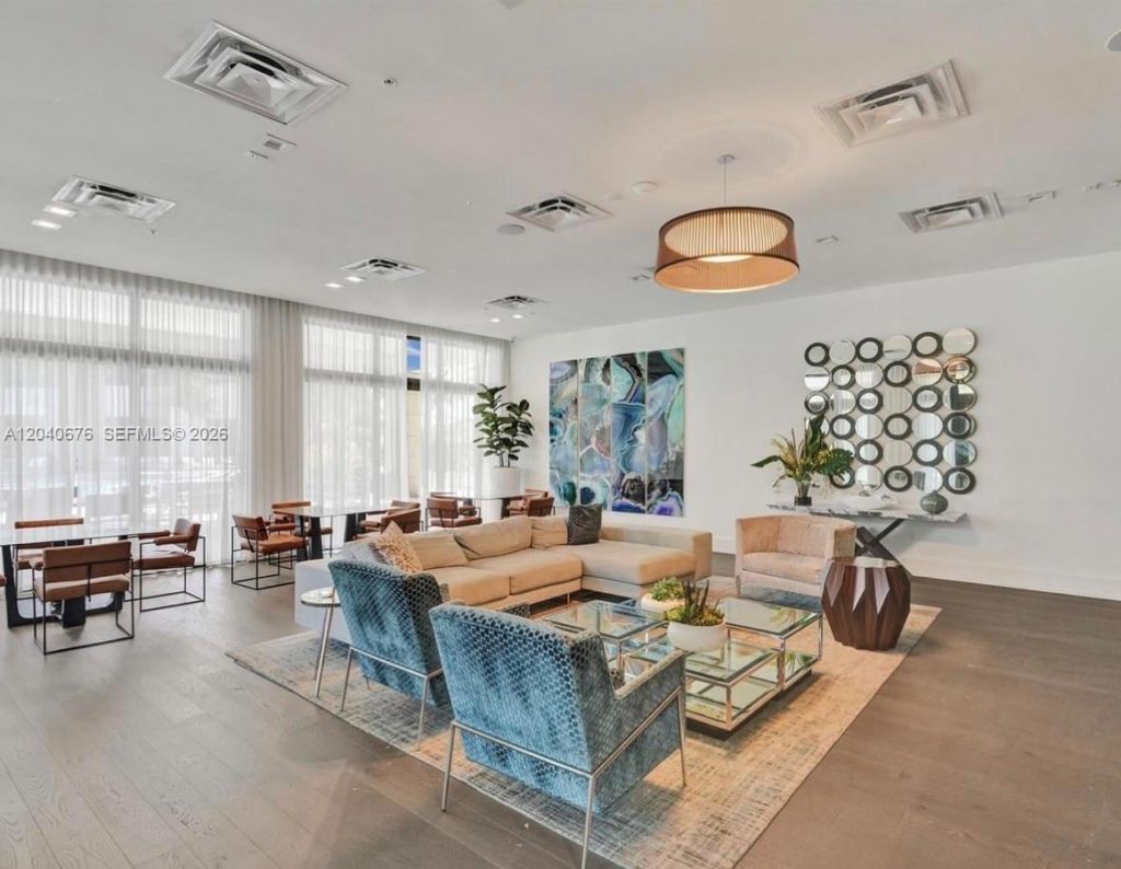 8001 NW 41st St, Unit F-113, Doral, FL 33166 Photo