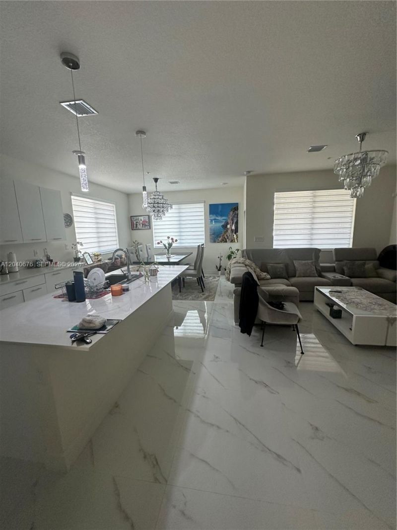 8001 NW 41st St , Unit F-113, Doral, FL 33166 Photo