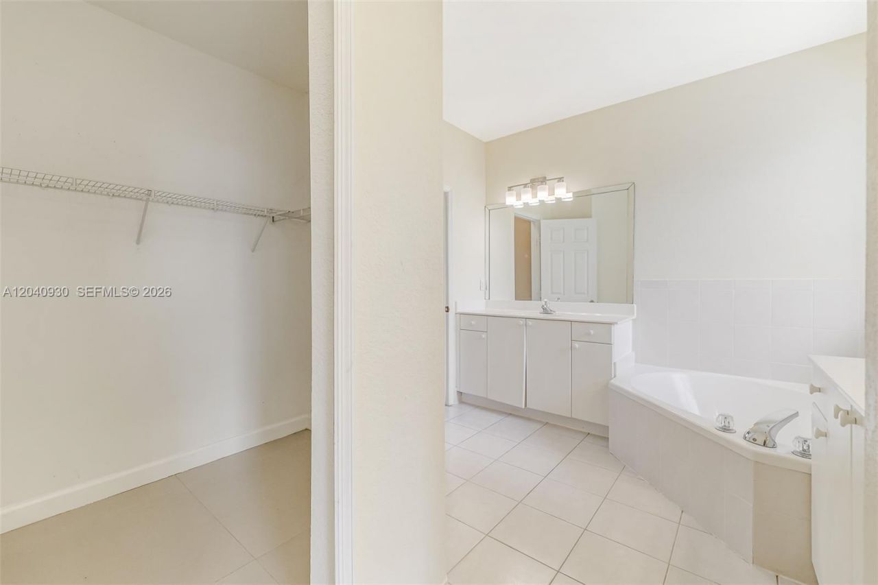12361 SW 123rd Ter, Miami, FL 33186 Photo