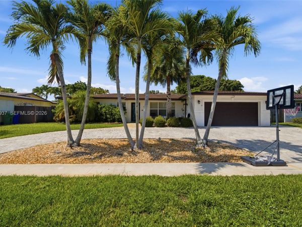 11700 NW 14th St , Pembroke Pines, FL 33026