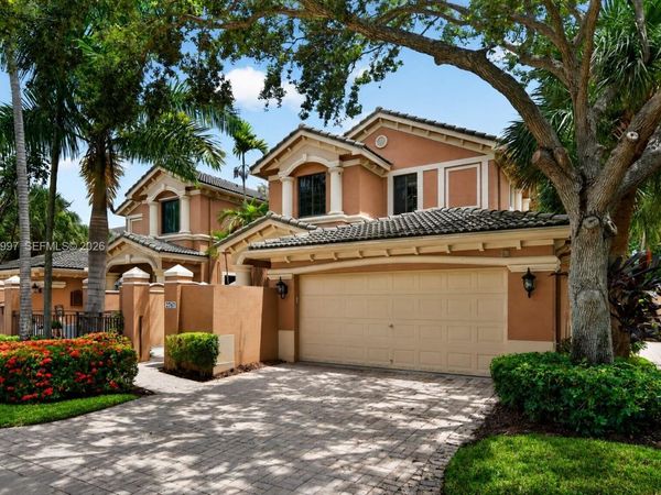 2767 Kinsington Cir, Unit 8-4, Weston, FL 33332