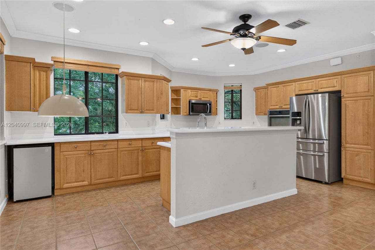 2767 Kinsington Cir, Unit 8-4, Weston, FL 33332 Photo