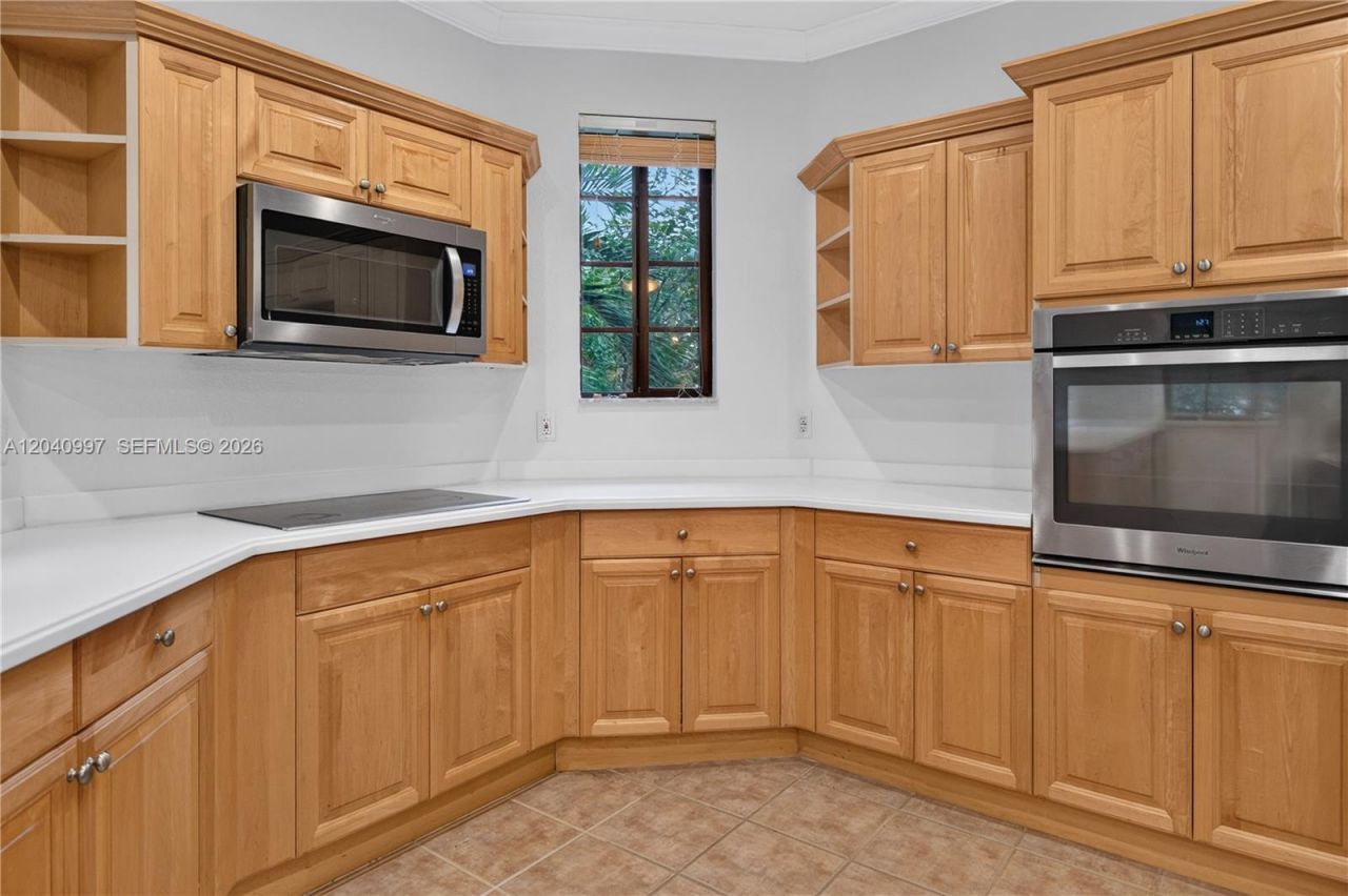 2767 Kinsington Cir, Unit 8-4, Weston, FL 33332 Photo