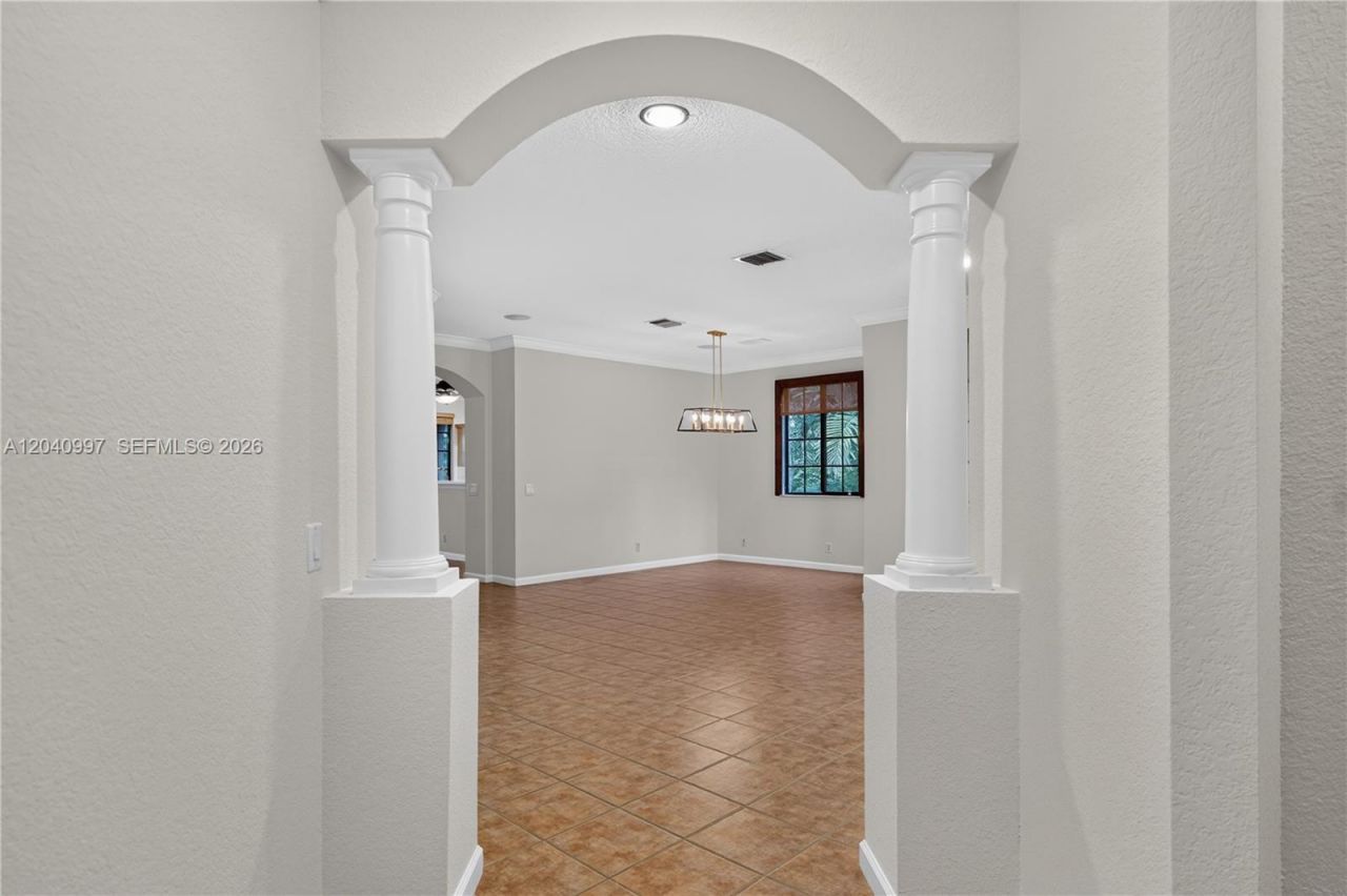 2767 Kinsington Cir, Unit 8-4, Weston, FL 33332 Photo