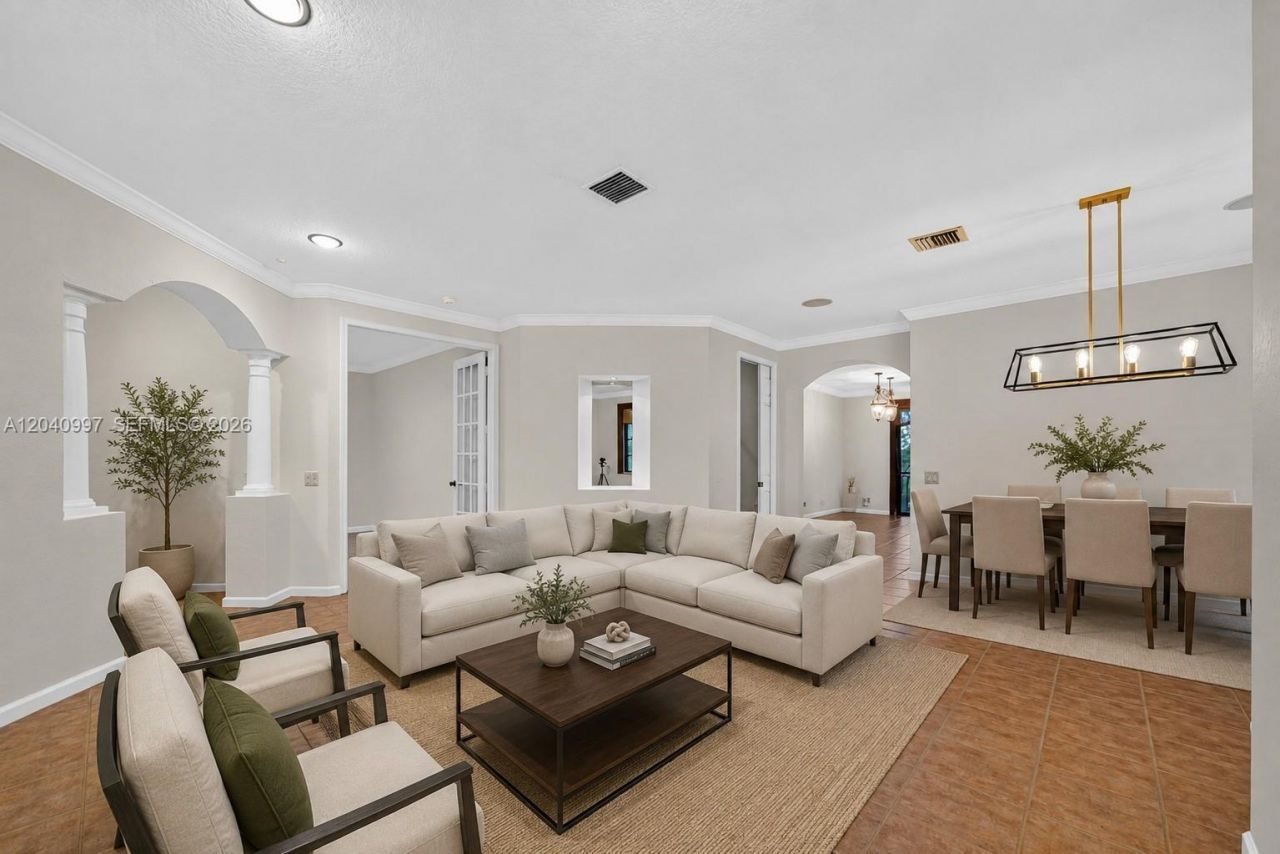 2767 Kinsington Cir, Unit 8-4, Weston, FL 33332 Photo