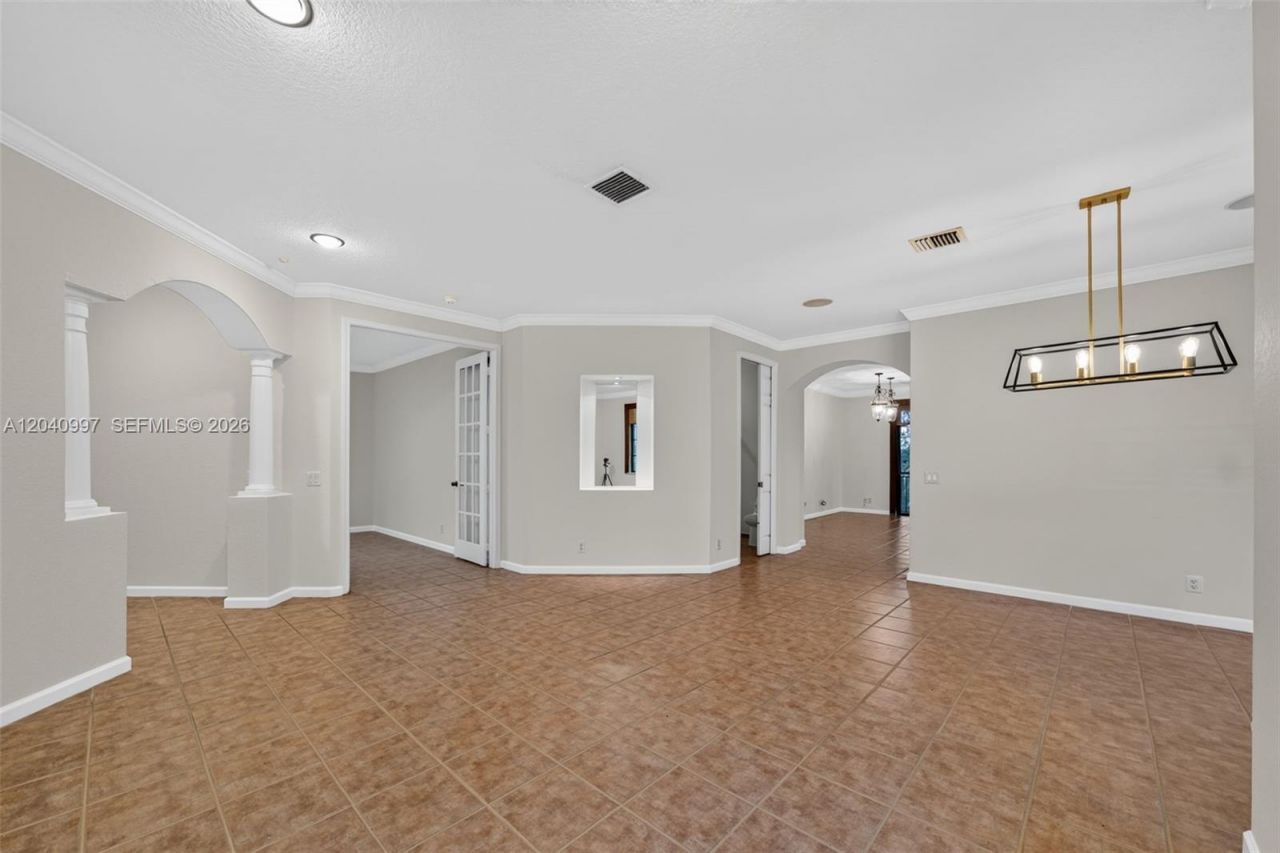 2767 Kinsington Cir, Unit 8-4, Weston, FL 33332 Photo