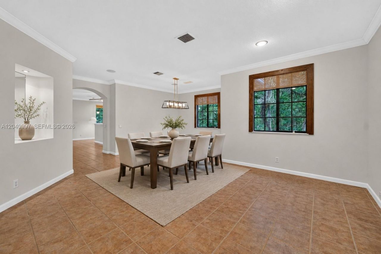 2767 Kinsington Cir, Unit 8-4, Weston, FL 33332 Photo