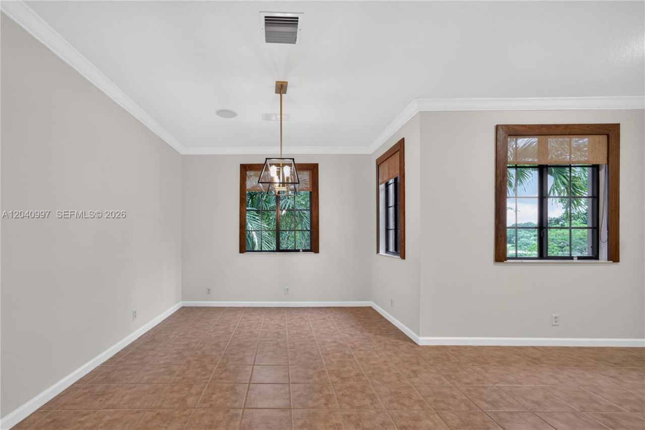 2767 Kinsington Cir, Unit 8-4, Weston, FL 33332 Photo