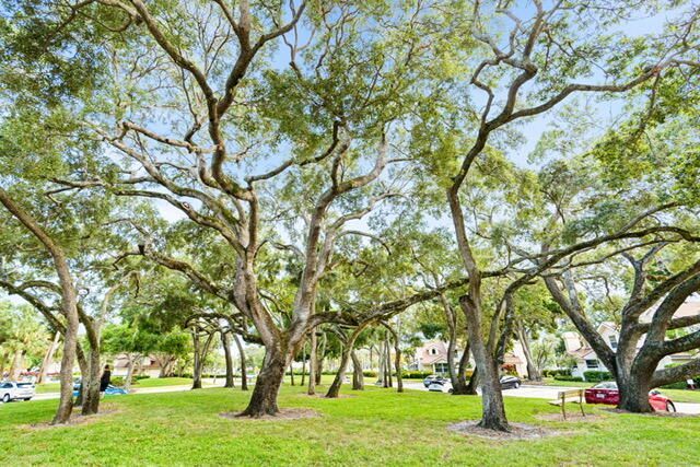 8104 Oakton Court, Unit 4b, Lake Clarke Shores, FL 33406 Photo