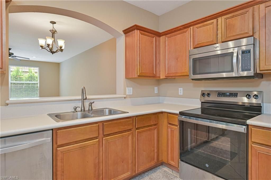 9797 Roundstone Cir, Fort Myers, FL 33967 Photo