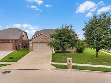 2400 Canyon Wren Lane, Fort Worth, TX 76244