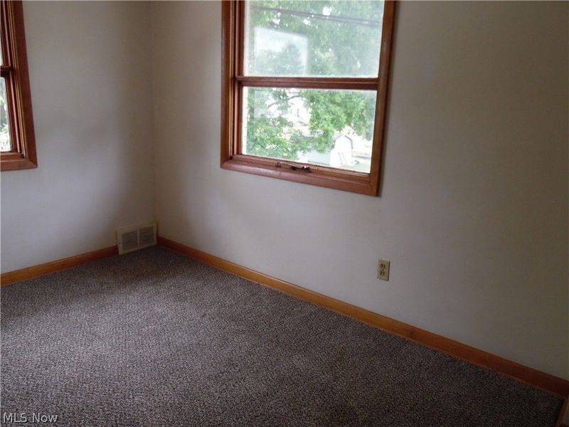 210 Clara Court, Louisville, OH 44641 Photo 14