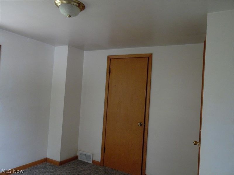 210 Clara Court, Louisville, OH 44641 Photo 15