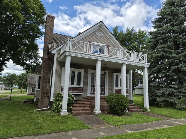 304 N Central Avenue , Ladd, IL 61329