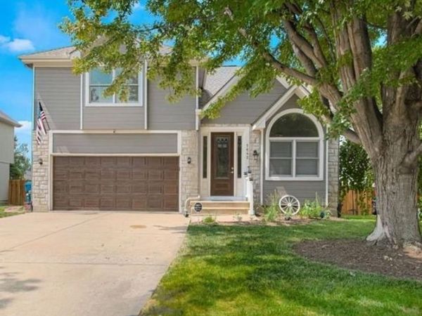5642 Brownridge Drive, Shawnee, KS 66218