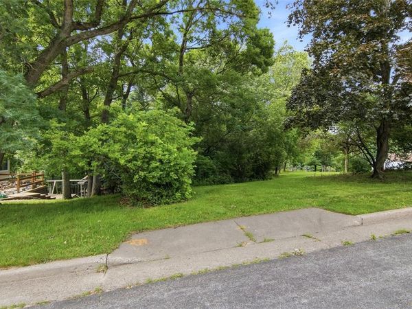 3912 Woodcrest Court, Eau Claire, WI 54701