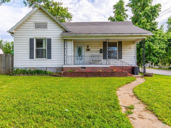 927 E Promenade Street, Mexico, MO 65265